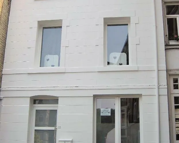 Au Bobeli'nid - Citadin Au Coeur De Ferienhaus *